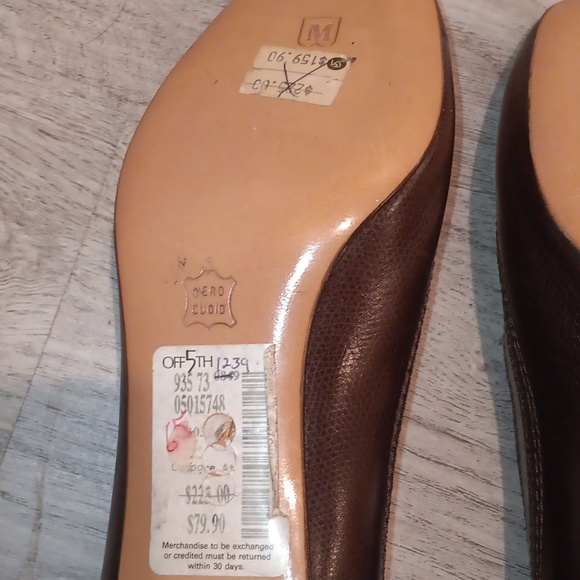 Bruno Magli women's shoes - Picture 7 of 7